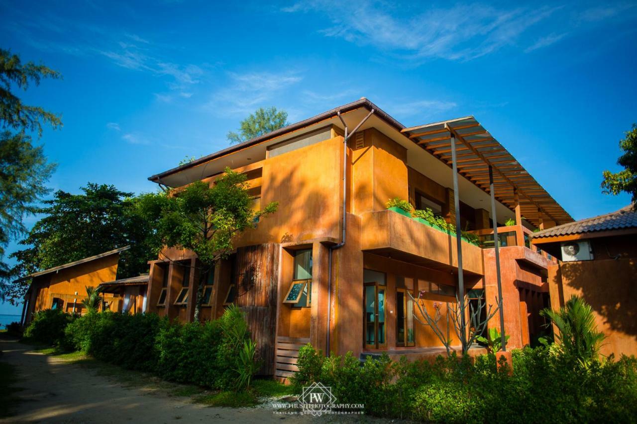 Flora I Talay Hotel Ко Чанг Екстериор снимка